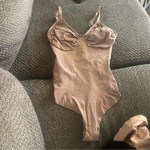 2 Skims bodysuits